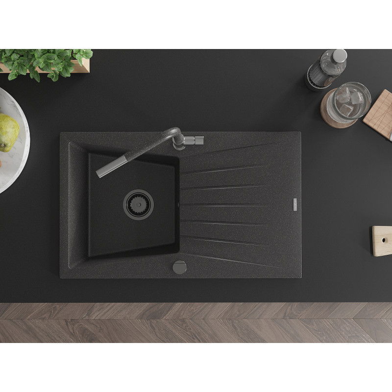 Mexen Cesar granitinė vienos kameros kriauklė su nutekėjimu ir Flora virtuvės maišytuvu, juoda su taškeliais