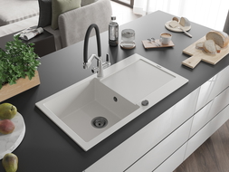 Mexen Leo granitinė vienos kameros kriauklė su nusausinimo lentyna ir Duo virtuviniu maišytuvu, balta - 6501-20-671701-07-B