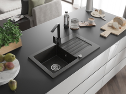 Mexen Pablo 1-skylių granitinis virtuvės kriauklė su nusausinimo vieta ir virtuvės maišytuvu Rita, juodas/auksinis