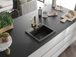 Mexen Milo granito kriauklė su viena kamera ir virtuviniu maišytuvu Rita, juoda/auksas metalinis - 6505-75-670300-50-B